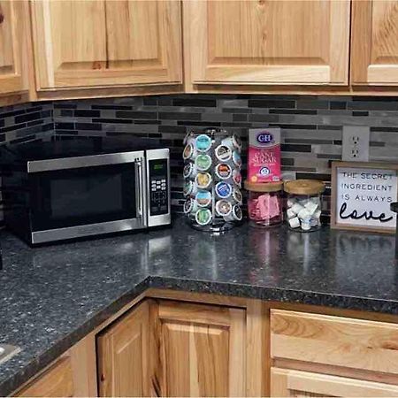 Spacious 3 Bd Close To Everything! You'Ll Love It! แองเคอเรจ ภายนอก รูปภาพ